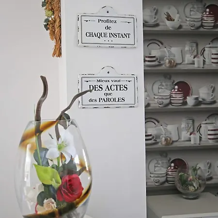 Guest house Triple Sdb Privee Cuisine, Salon Et Coin Repas Partage 3*